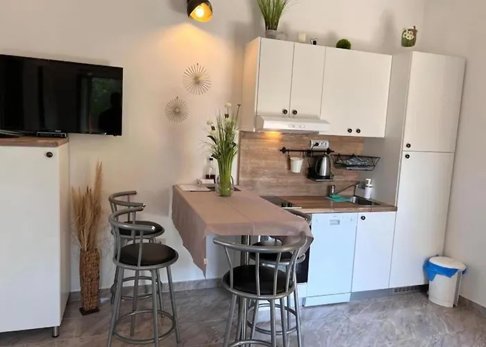 Valentinovo - One Bedroom With Sea View B Διαμέρισμα Klenovica